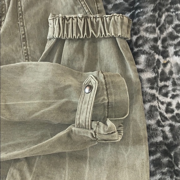 Pants - Picture 2 of 4